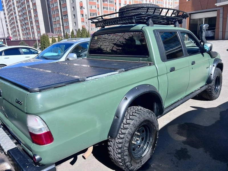 Mitsubishi L200 2006 — 300 000 руб.