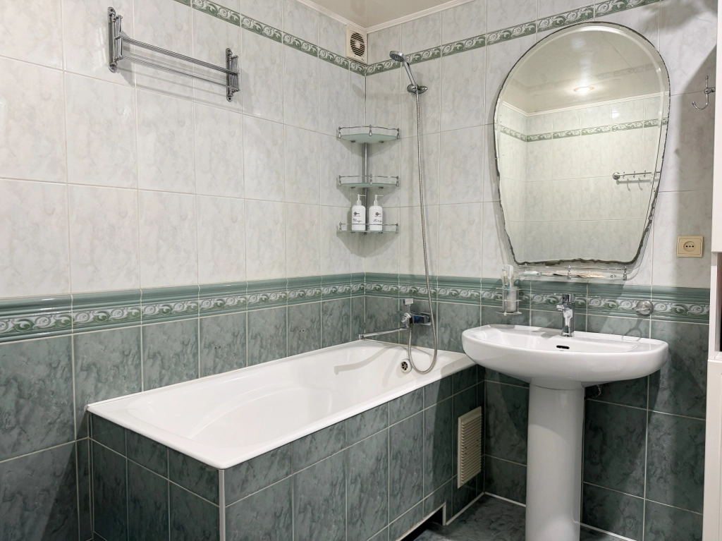 Квартира, 3 комнаты, 60 м², Собственник