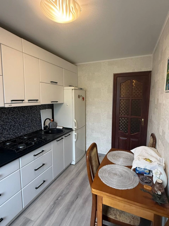 Квартира, 3 комнаты, 61 м², Агент
