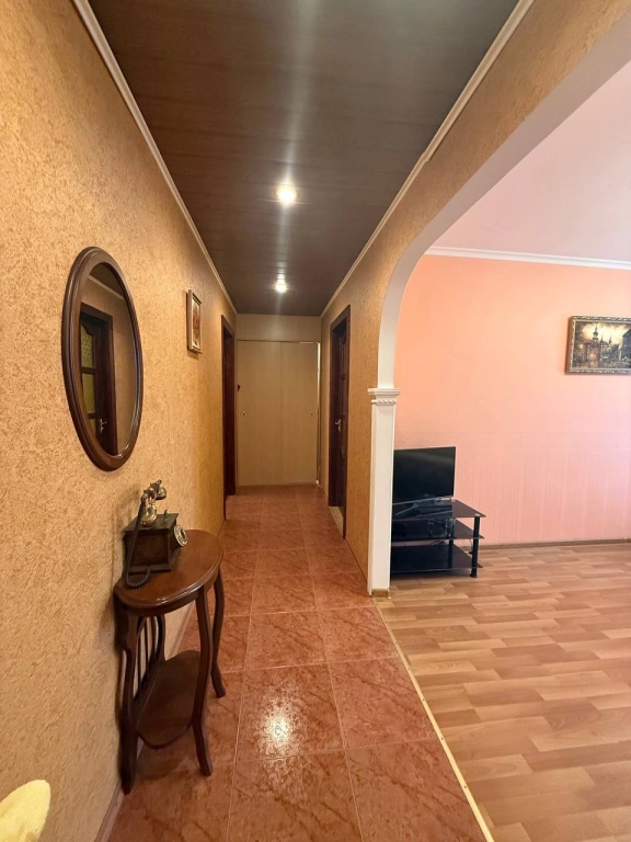 Квартира, 3 комнаты, 61 м², Агент