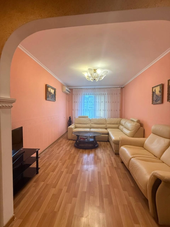 Квартира, 3 комнаты, 61 м², Агент