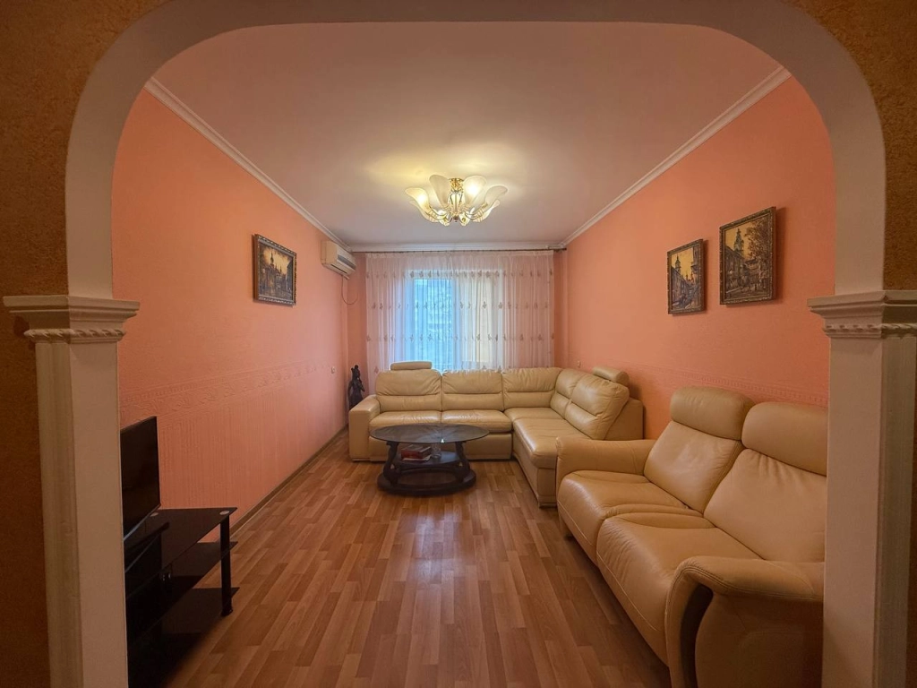 Квартира, 3 комнаты, 61 м², Агент