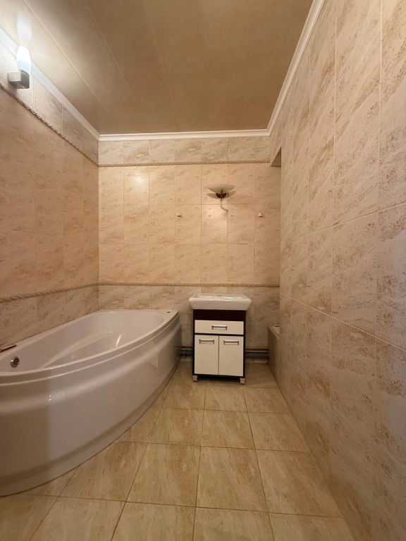 Квартира, 2 комнаты, 77 м², Агент