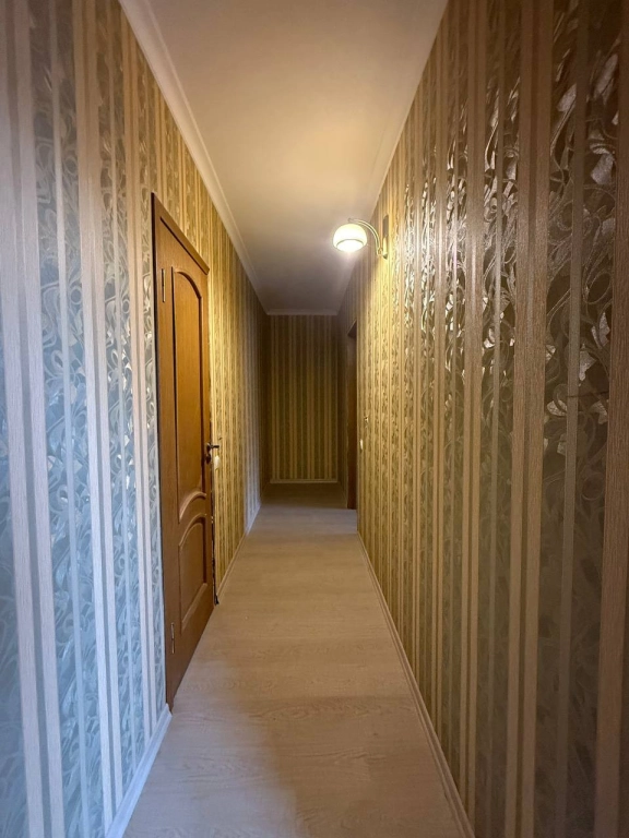 Квартира, 2 комнаты, 77 м², Агент