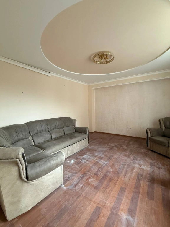 Квартира, 2 комнаты, 77 м², Агент