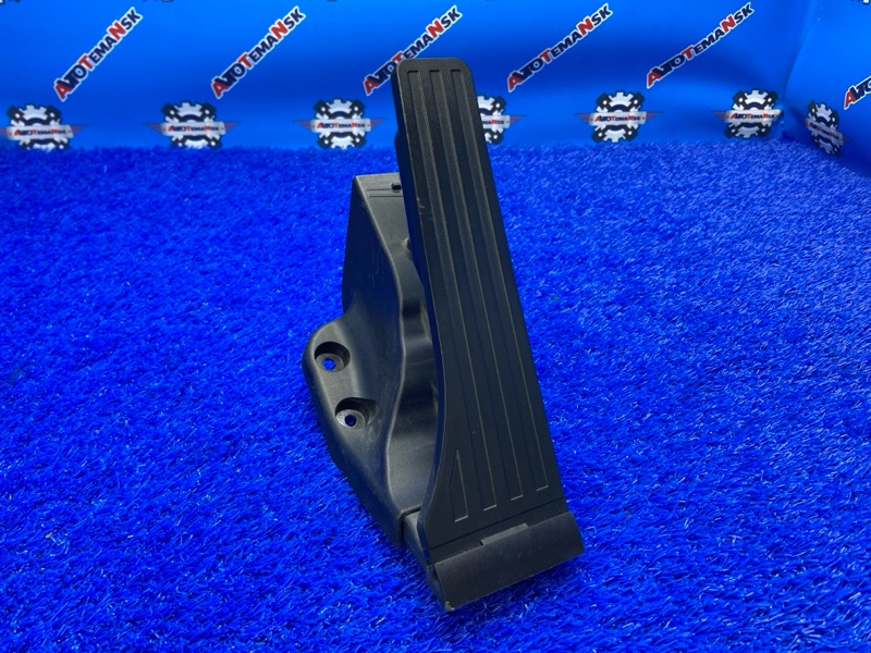Педаль газа
