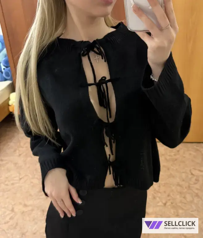 Чёрная укороченная кофта на завязках | Стильный Y2K look