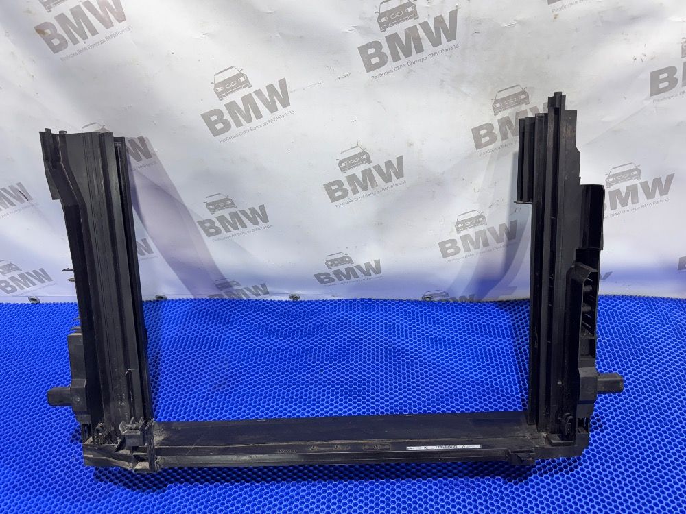 Рамка радиаторов BMW F10, F01
