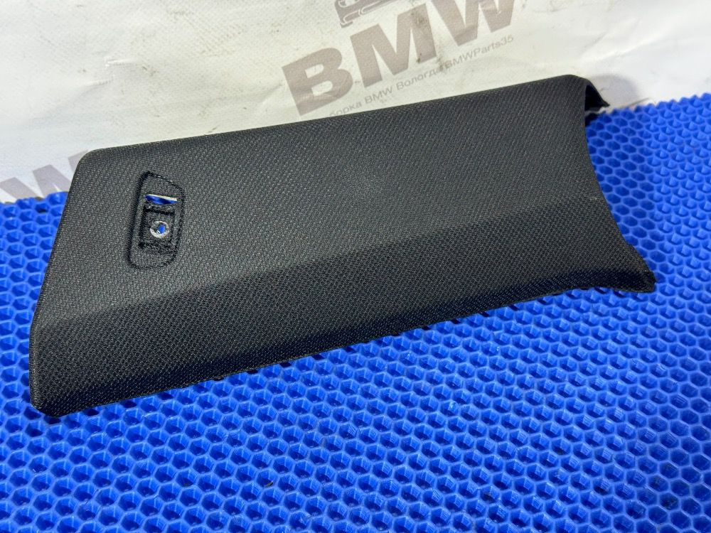 Обшивка задней правой стойки BMW F11 ANTHRAZIT