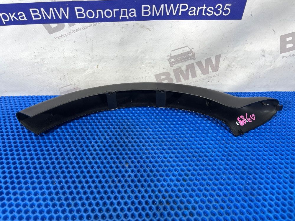 Облицовка петли багажника правая BMW F30 Оригинал