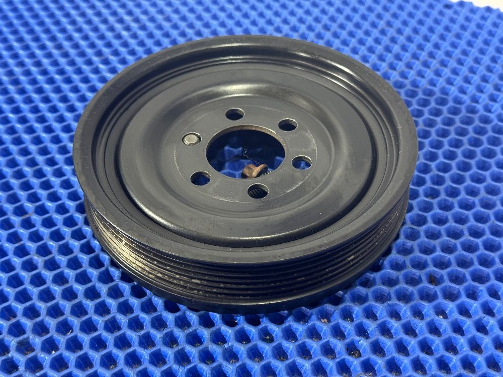 Шкив коленвала BMW BMW F20, F30, F10 мотор N20B20
