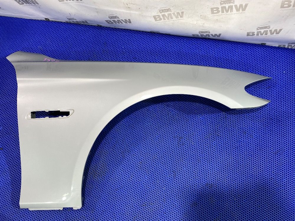 Правое крыло BMW F10 Glaciersilber Metallic (A83)