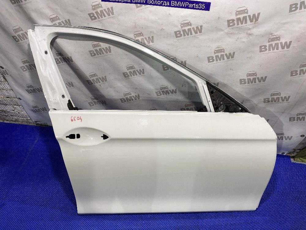 Передняя правая дверь BMW F10 цвет Alpinweiss 300
