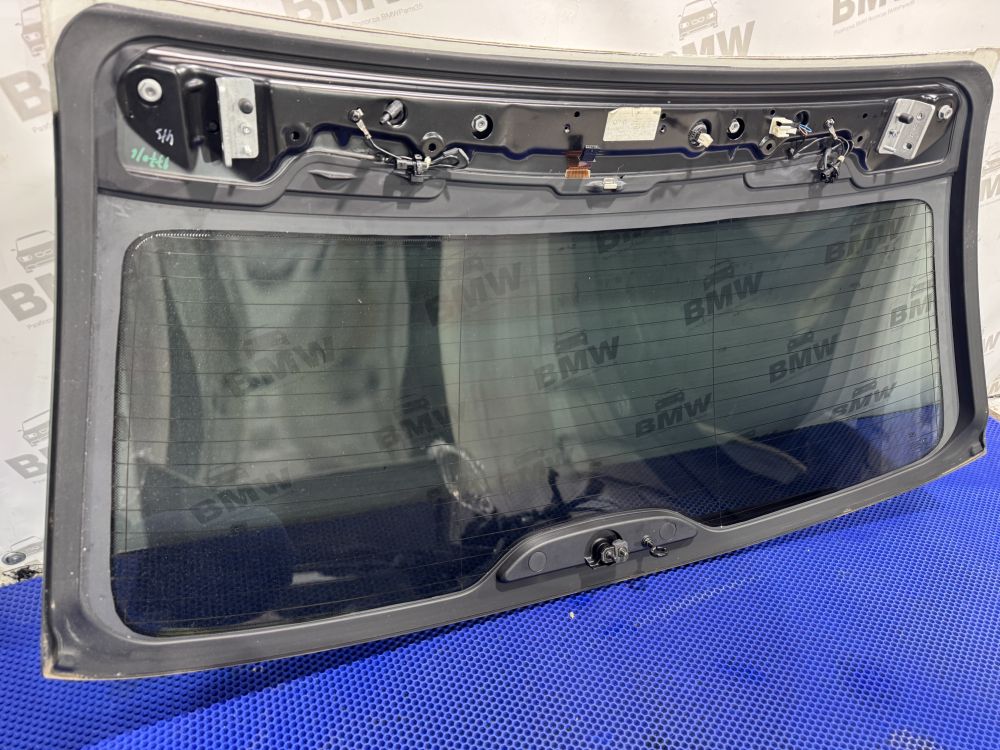 Заднее стекло BMW F11 универсал (в сборе)