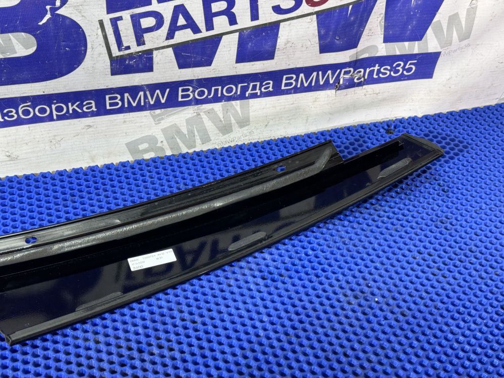 Накладка передней правой стойки BMW F10