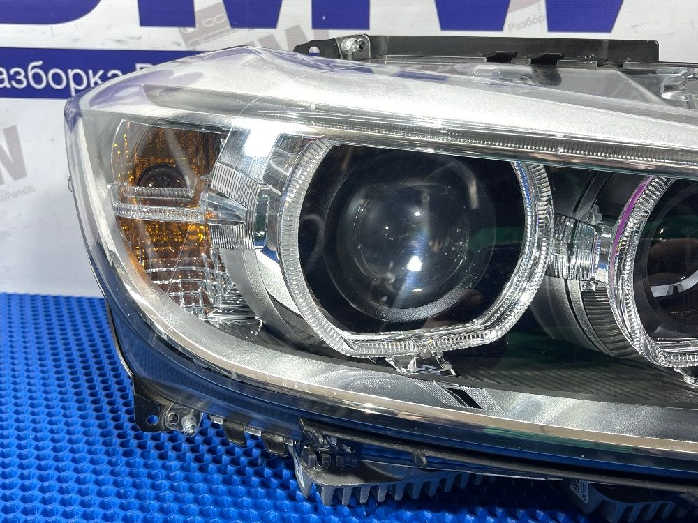 Правая адаптивная фара BMW F30 правый руль в сборе