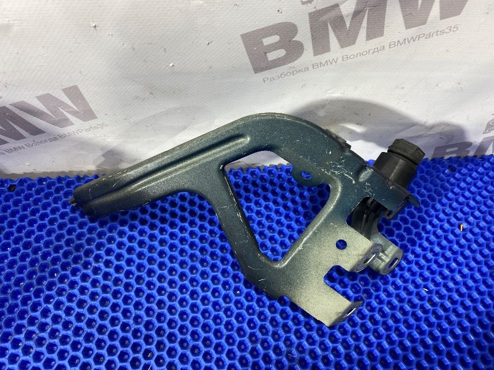 Кронштейн крыла левый BMW F10, F11