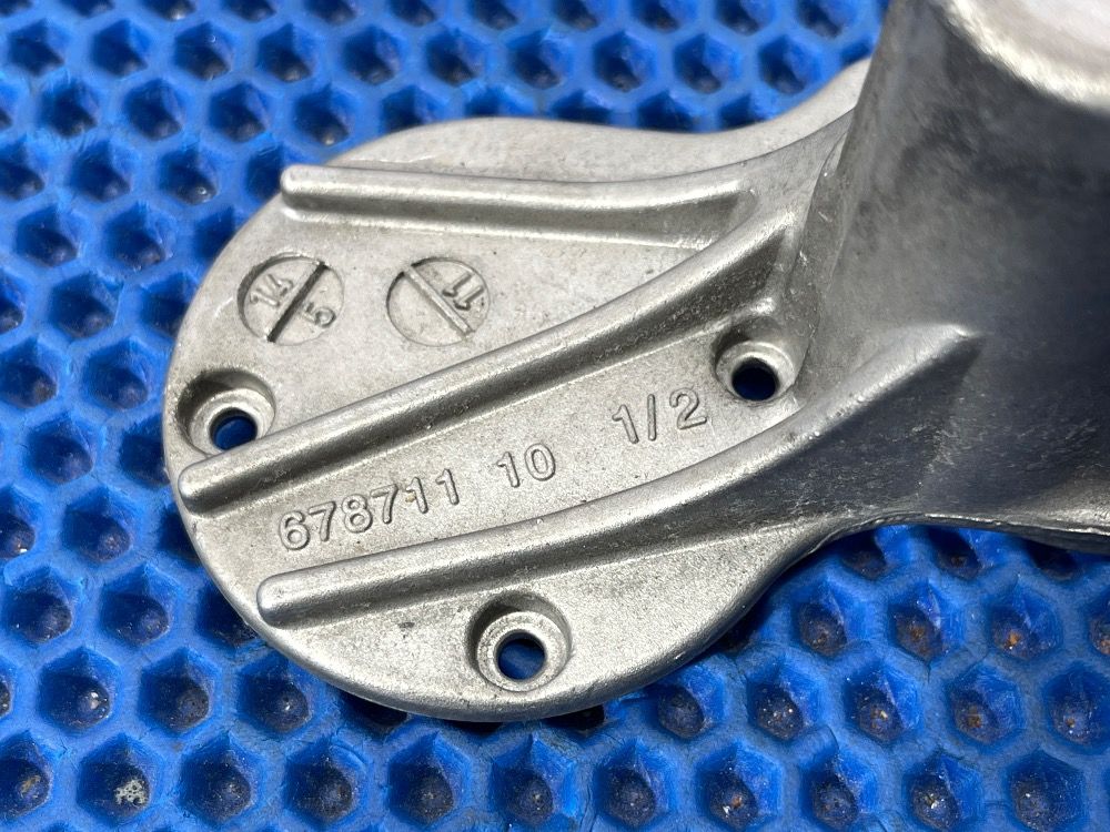 Кронштейн дополнительной помпы BMW F10, F15, F25
