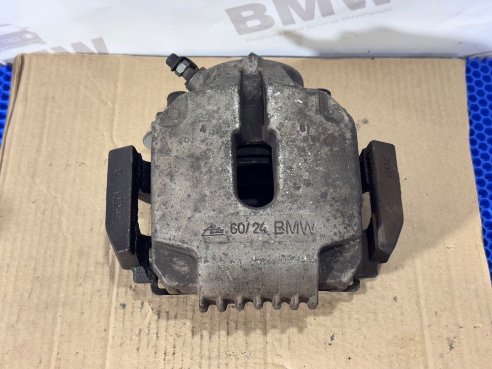 Передний левый суппорт BMW E60, E61, E63
