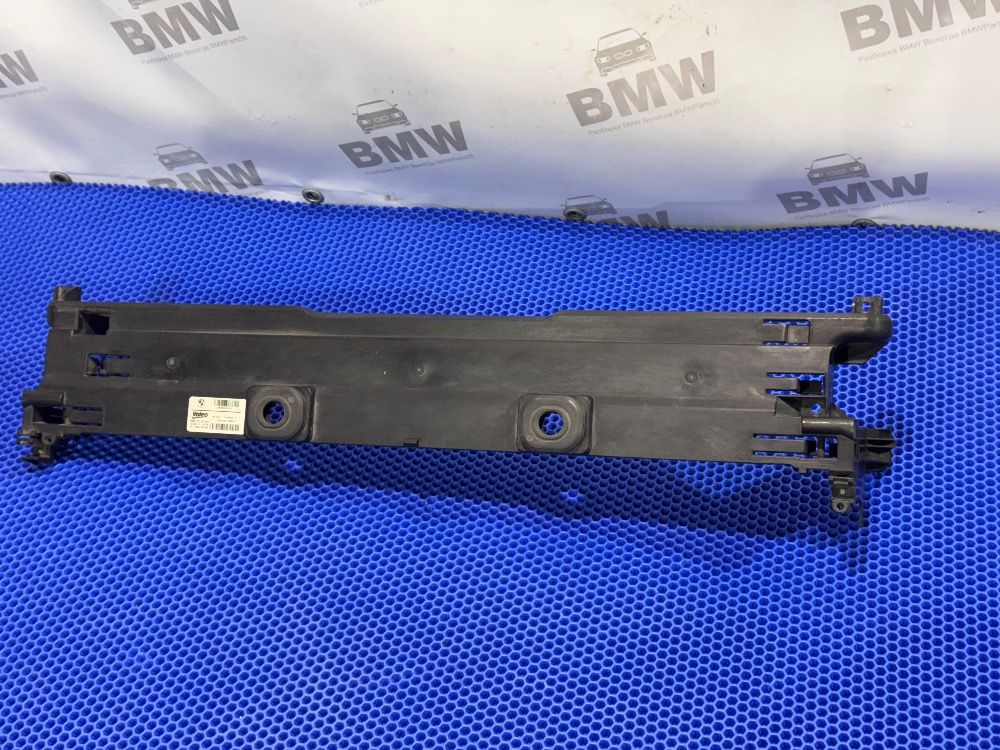 Рамка радиатора BMW F10, F01, F07