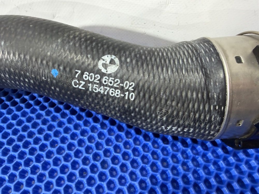 Патрубок интеркулера BMW F30, F32, F34, F20 N55
