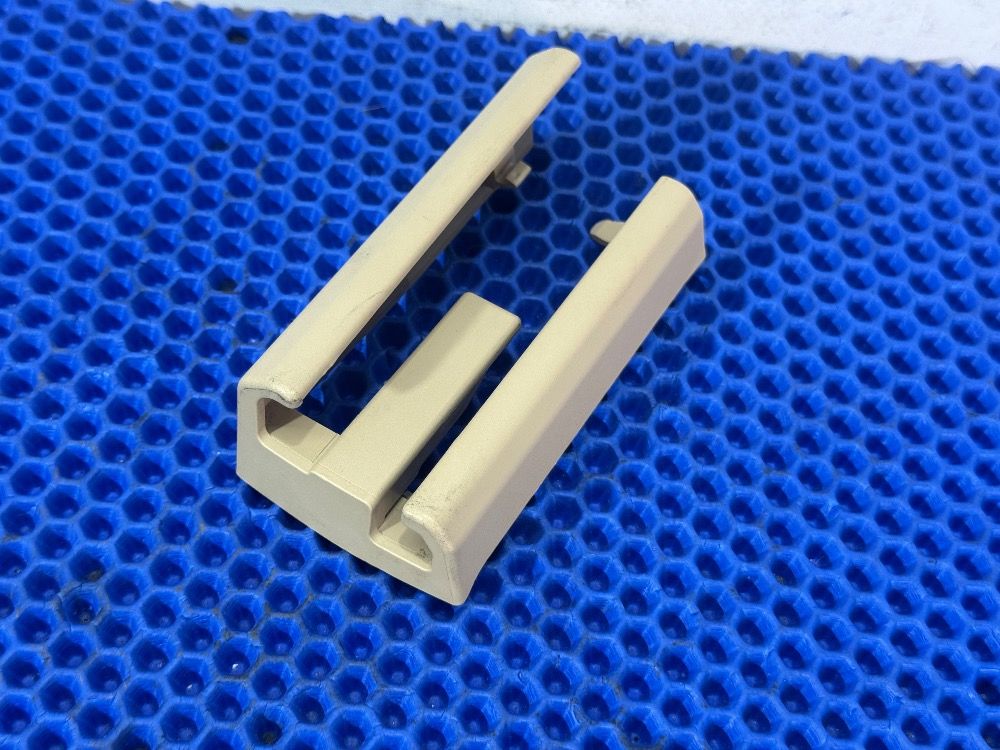 Правая накладка салазки F10 LCI, F01 LCI, F07 LCI