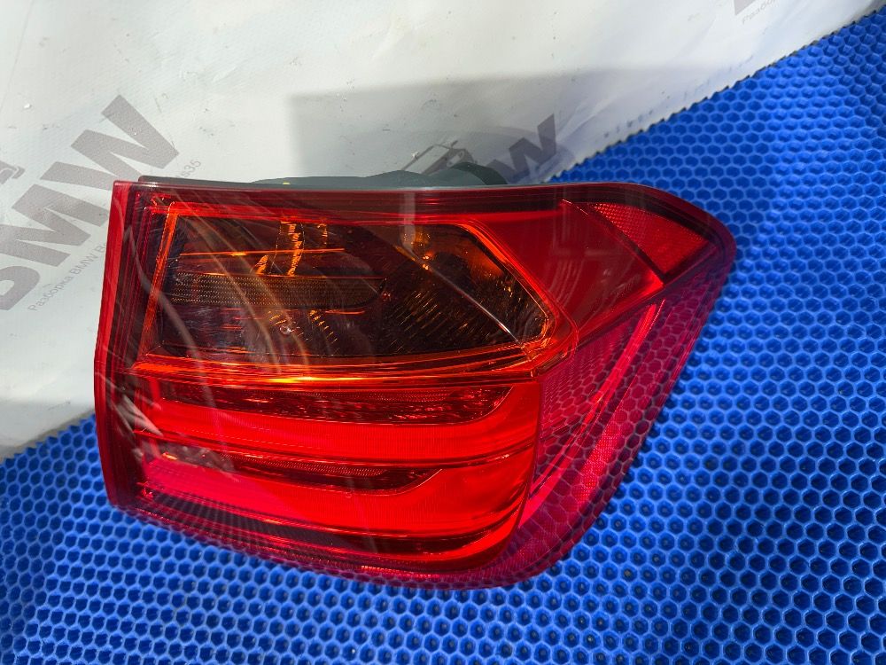 Задний правый фонарь BMW F30 дорест