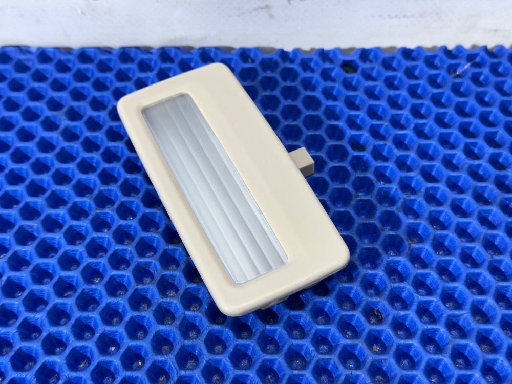 Плафон подсветки потолка BMW F10, F01, F07 устрица