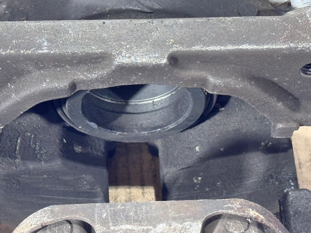 Передний правый суппорт BMW  E60, E61, E63