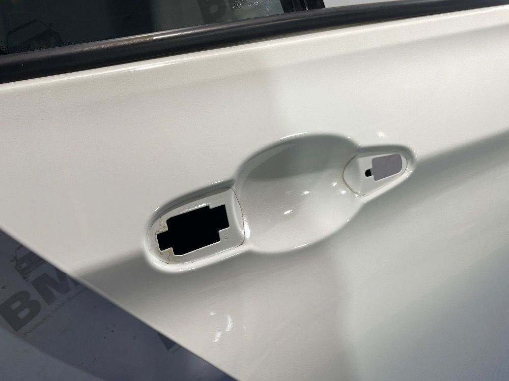 Задняя правая дверь BMW F30 вторичный окрас