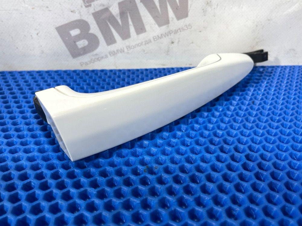 Ручка задняя правая BMW F30, E90 Цвет 300 Оригинал