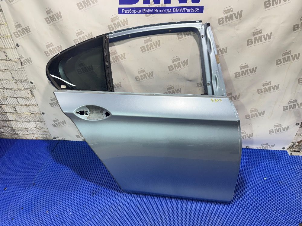 Правая задняя дверь BMW F10 цвет B40 голубой