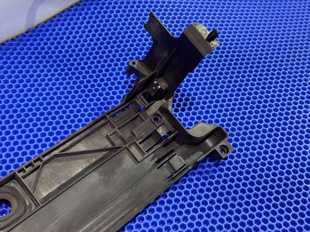 Рамка радиатора BMW F10, F01, F07