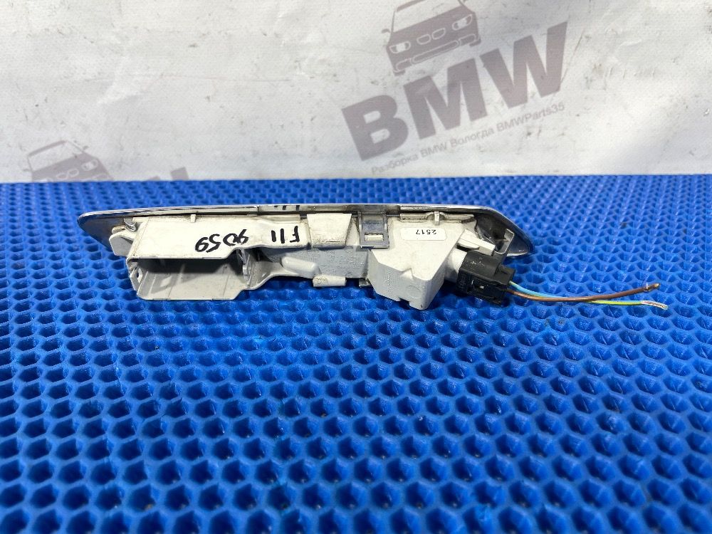 Повторитель поворота правый BMW F10 дорест