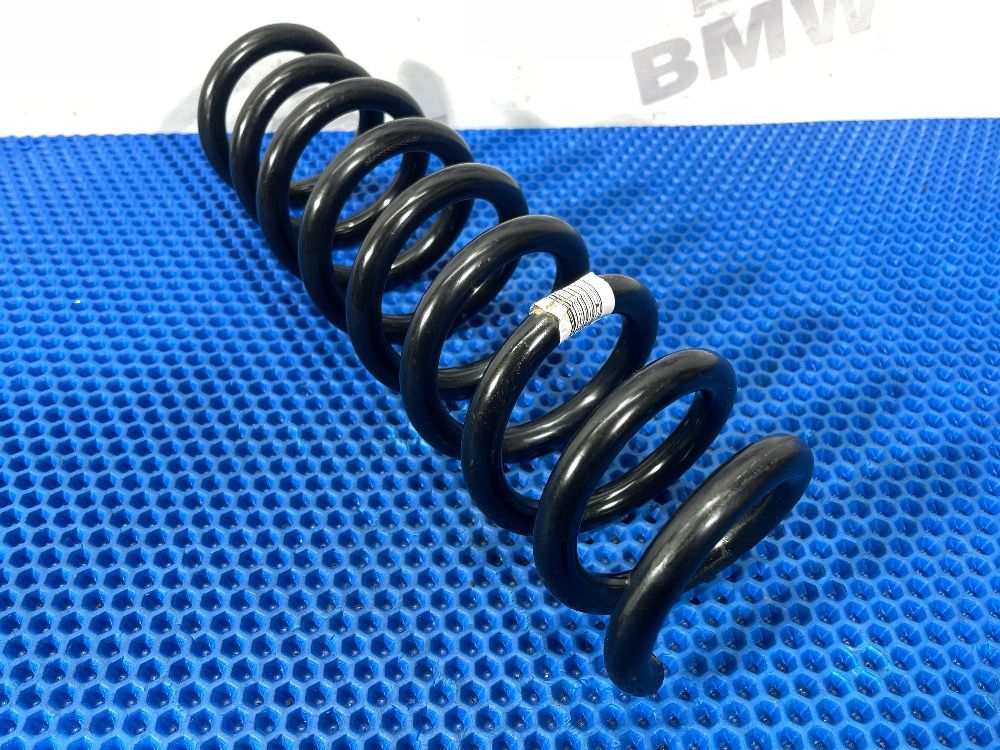 Пружина задняя BMW F30 1шт
