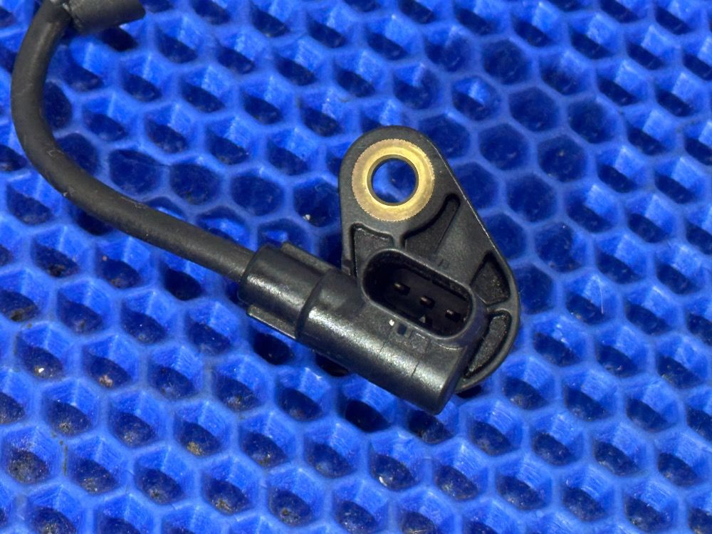 Датчик коленвала BMW F10, E90, F01, F30