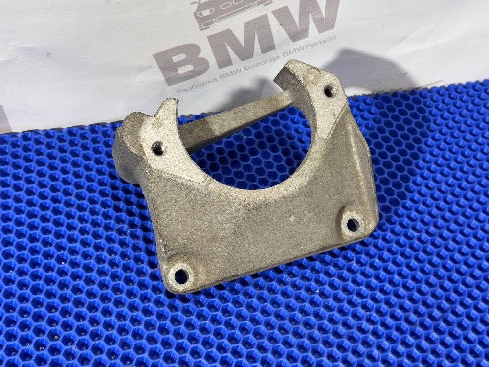 Кронштейн опоры двигателя BMW E60, E63
