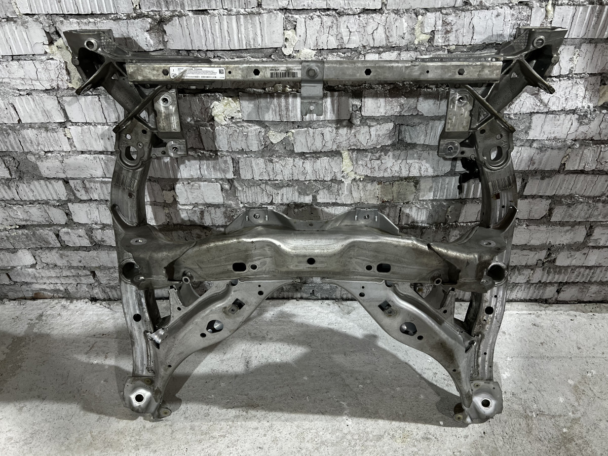 Подрамник передний BMW F10, F07, F01