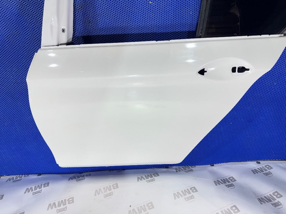 Оригинальная задняя левая дверь bmw f10, f11, F18