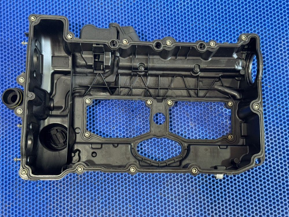 Клапанная крышка BMW F10, F20, F30 мотор N20