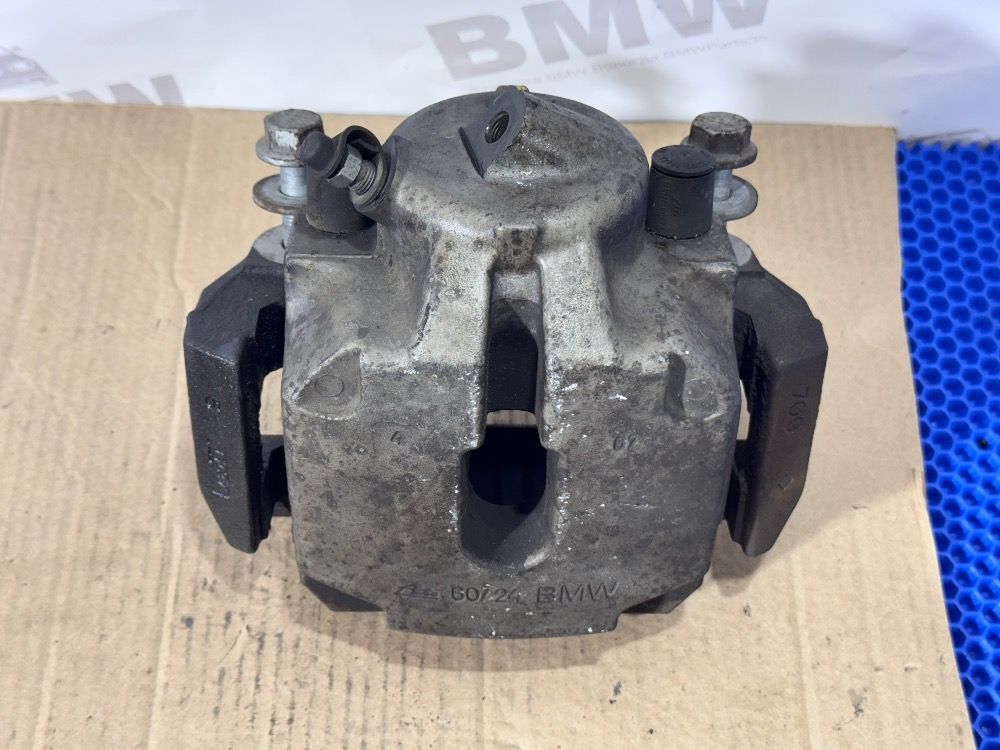 Передний суппорт BMW  E60, E61, E63