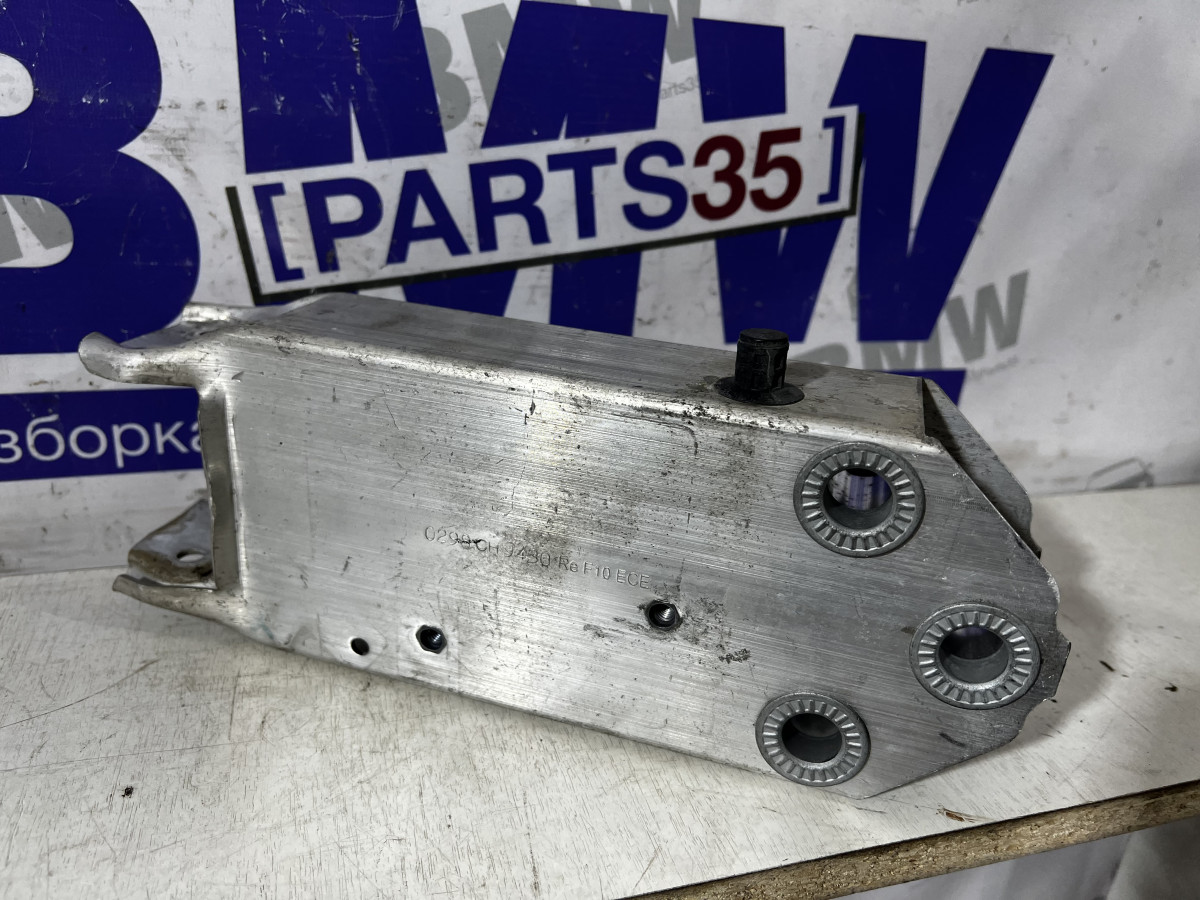Кронштейн усилителя бампера BMW F10, F07, F01