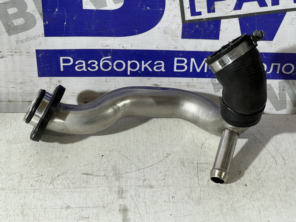Патрубок системы охлаждения BMW E60, E90, E65, E83