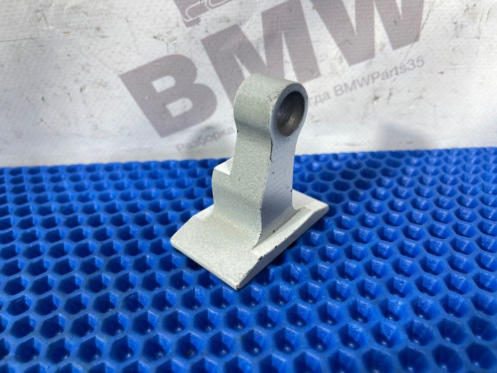 Петля передней правой двери верхняя BMW F30, F20