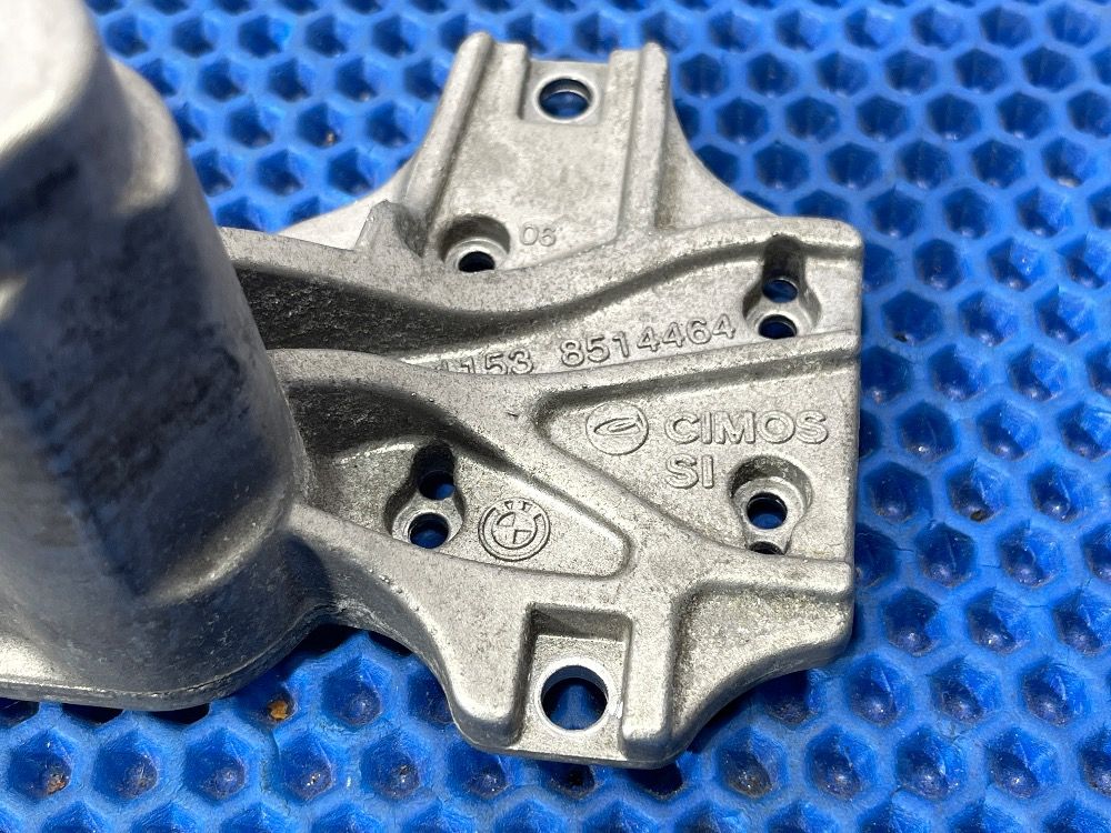 Кронштейн дополнительной помпы BMW F10, F15, F25