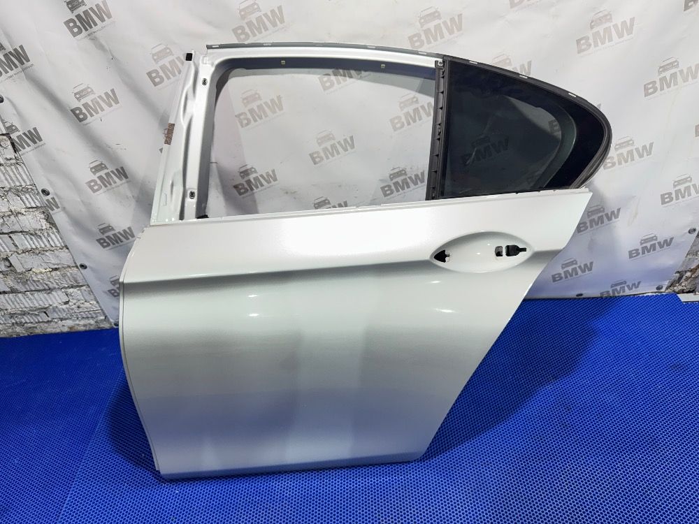 Задняя левая дверь BMW F10 цвет Titan-silber 354