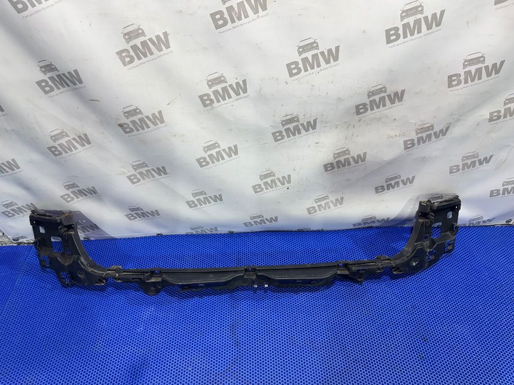 Кронштейн заднего бампера BMW F11  с дефектом