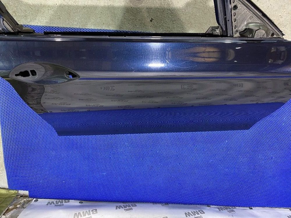 Передняя правая дверь BMW F10 цвет 416 Carbon Schw