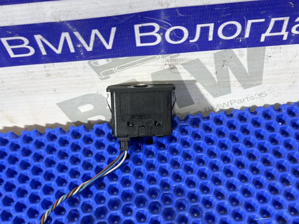 Оригинальный провод AUX BMW с розеткой
