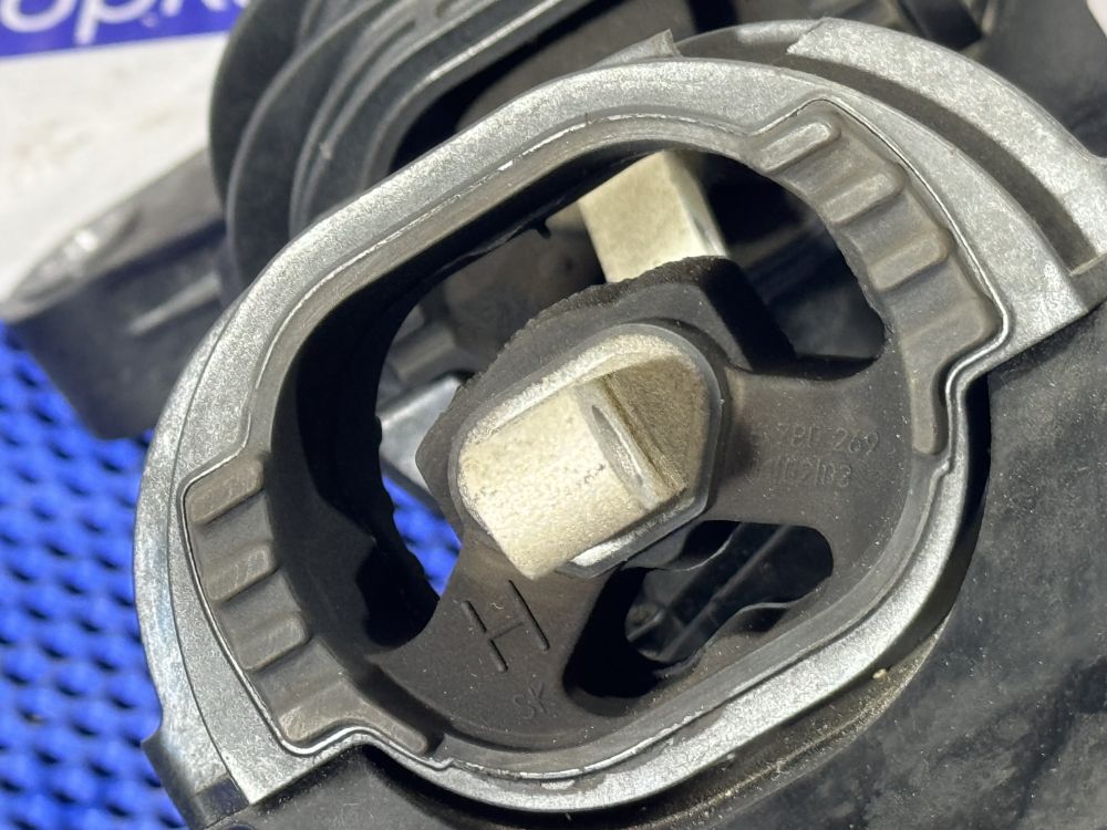Опора АКПП BMW F10 мотор N20 Япония
